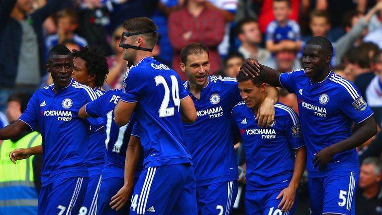 LONDON, ENGLAND - SEPTEMBER 19:  Eden Hazard (2nd R) of Chelsea celebrates scoring his team's second goal with his team mates during the Barclays Premier L