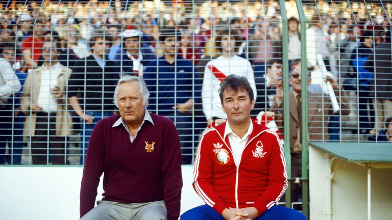  Nottingham Forest manager Brian Clough (R) and assistant Peter Taylor 