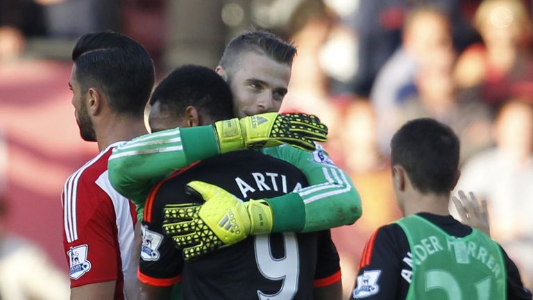David de Gea hugs Anthony Martial after Manchester United 2-1 win over Southampton