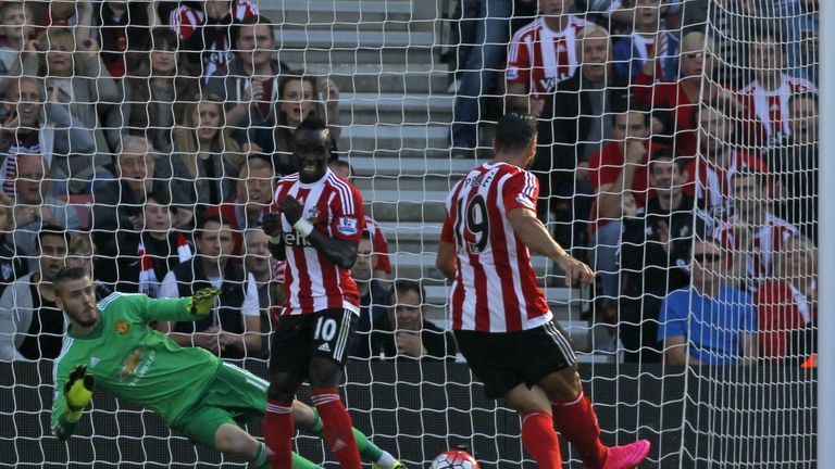 Graziano Pelle gives Southampton the early lead