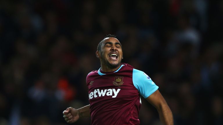 Dimitri Payet of West Ham United celebrates