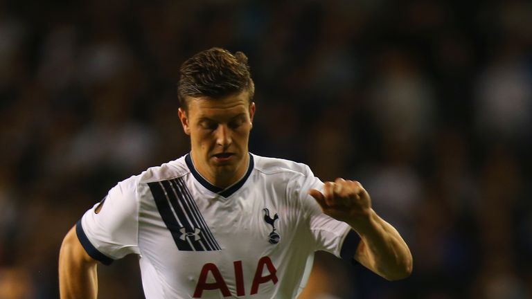 Kevin Wimmer of Tottenham Hotspur on the ball during the UEFA Europa League Group J match between Tottenham Hotspur FC and Qarabag