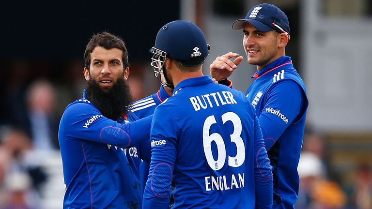 Moeen Ali celebrates the wicket of George Bailey