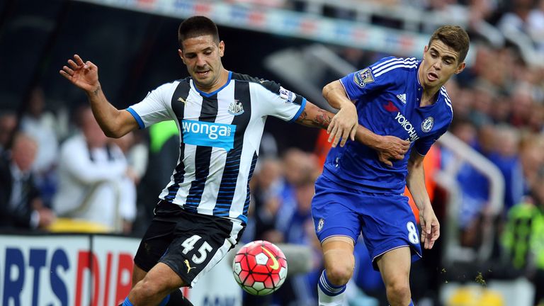 Aleksandar Mitrovic tangles with Oscar