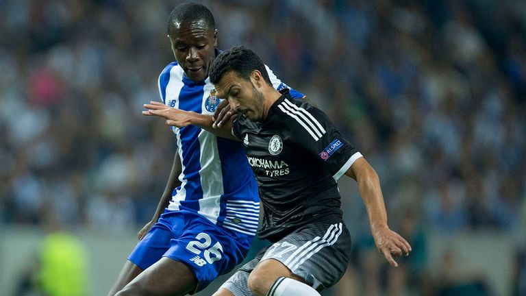 PORTO, PORTUGAL - SEPTEMBER 29: Pedro Rodriguez Ledesma (R) of Chelsea FC competes for the ball with Giannelli Imbula (L) of FC Porto during the UEFA Champ