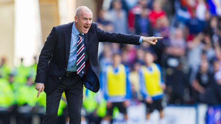 Mark Warburton shouts to his Rangers players during their 5-0 win over Raith Rovers