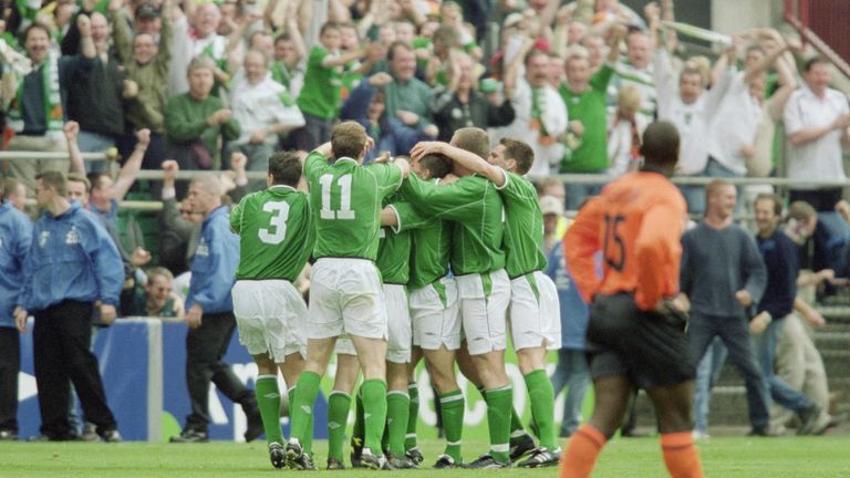 1 Sep 2001:  Republic of Ireland celebrate after scoring the only goal of the game during the FIFA 2002 World Cup Qualifier against Holland