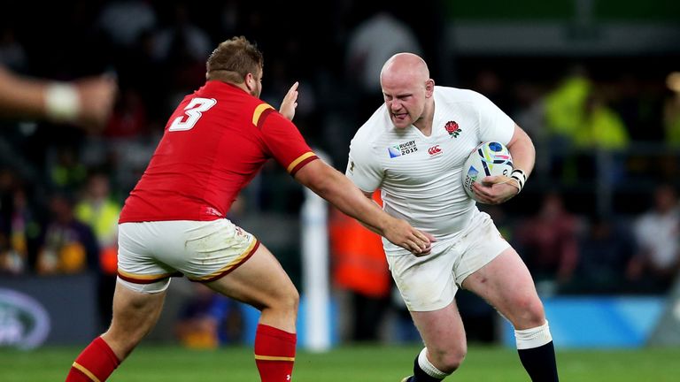 England prop Dan Cole takes on Tom Francis of Wales