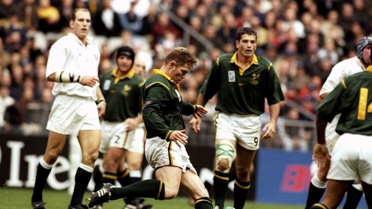 Jannie De Beer of South Africa kicks his fourth drop goal against England in the 1995 Rugby World Cup quarter-final