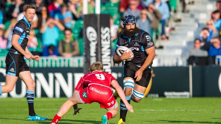 Josh Strauss in action for Glasgow Warriors