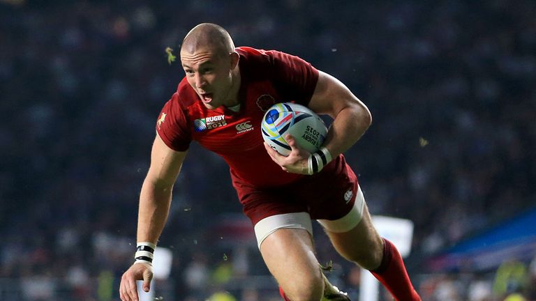 England's Mike Brown scores his side's first try during the Rugby World Cup match at Twickenham Stadium, London.