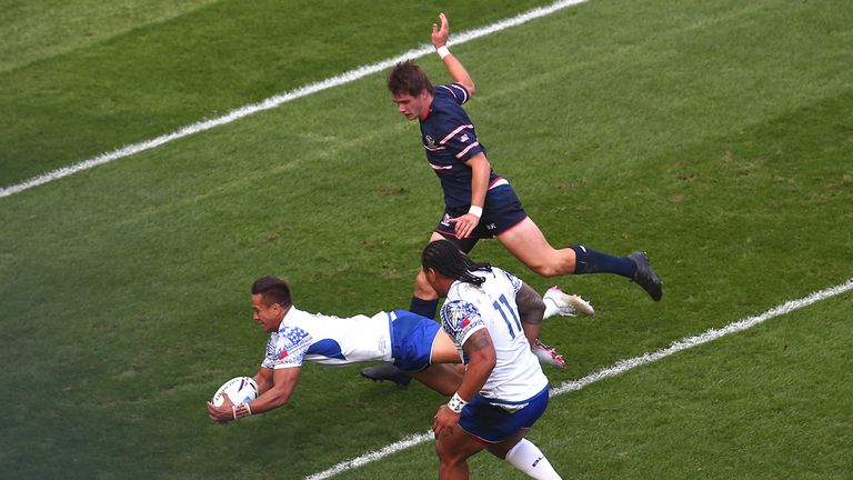 BRIGHTON, ENGLAND - SEPTEMBER 20: Tim Nanai-Williams of Samoa goes over to score his teams opening try during the 2015 Rugby World Cup Pool B match between