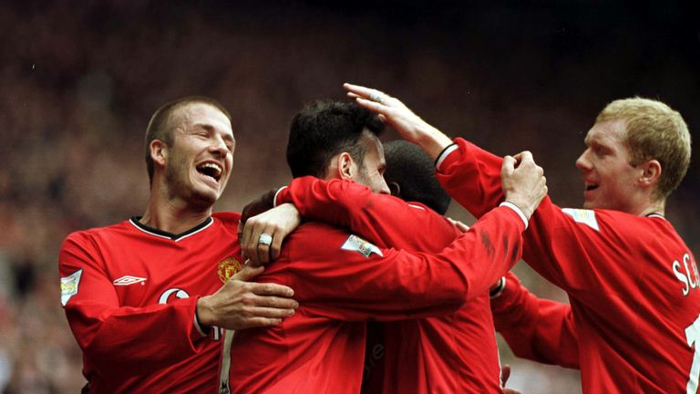 14 Apr 2001:  Ryan Giggs (2nd from left) of Man Utd celebrates with (L to R) David Beckham, Dwight Yorke and Paul Scholes