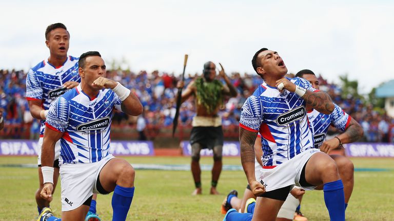 Kahn Fotualii and Tusi Pisi of Samoa perform the haka