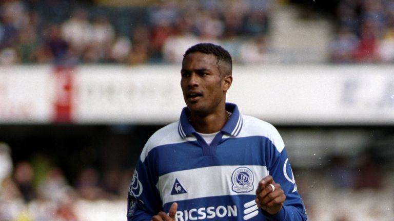 19 Sep 1998:  Steve Slade of Queens Park Rangers in action during the Nationwide Division 1 match against Stockport at Loftus Road