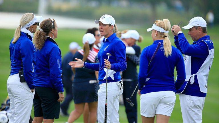 Suzann Pettersen of the European team (middle)