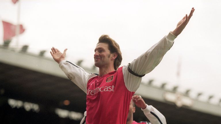 26 Dec 2000:  Tony Adams celebrates his goal for Arsenal during the FA Carling Premier League match against Leicester City played at Highbury in London. Ar