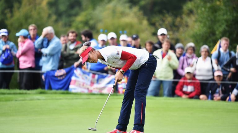 Michelle Wie struggled with putting on day 2's foursomes matches as her and USA teammate Alison Lee lost 4&3