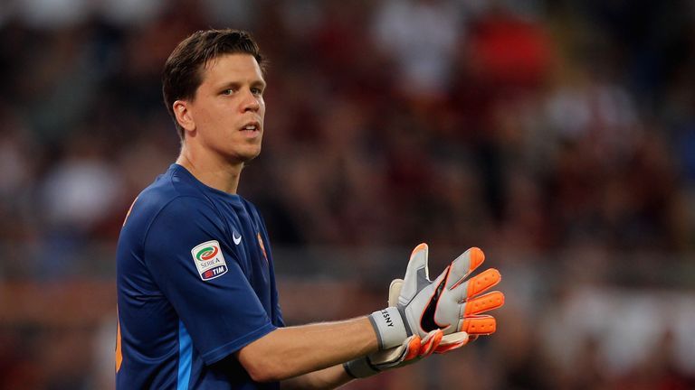 Roma goalkeeper Wojciech Szczesny could be out for up to six weeks