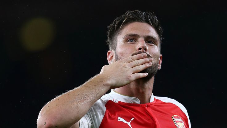 Olivier Giroud scored Arsenal's opening goal against Everton