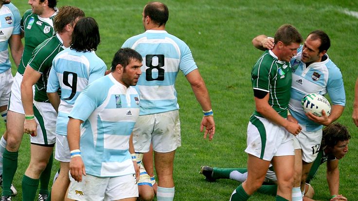 Felipe Contepomi has some verbals with Ronan O'Gara as Argentina dumped Ireland out of the 2007 World Cup