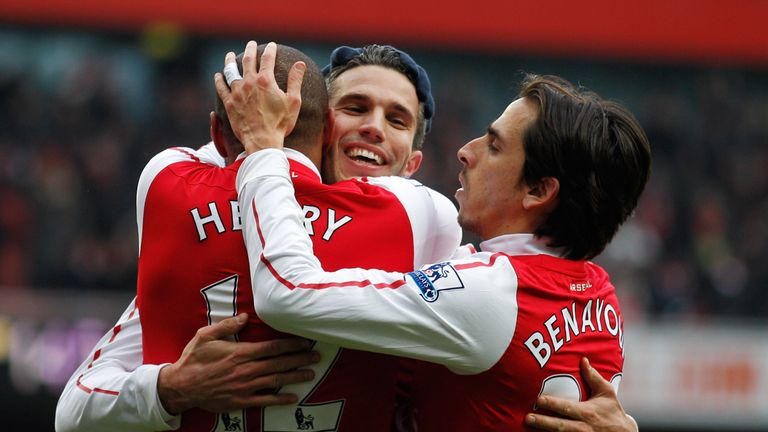 LONDON, ENGLAND - FEBRUARY 04:  Thierry Henry, Robin van Persie and Yossi Benayoun celebrate after Henry scores Arsenals's seventh go during the Barclays P