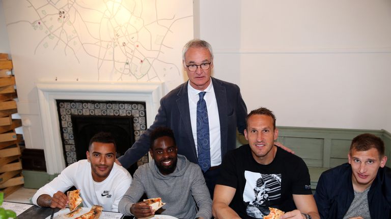Claudio Ranieri treats his Leicester players Danny Simpson, Nathan Dyer, Mark Schwarzer and Marc Albrighton to pizza as a reward for keeping a clean sheet