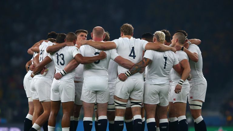 England huddle