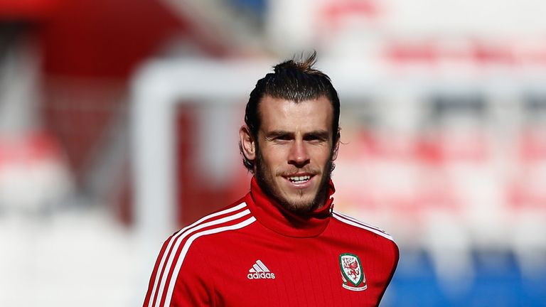 Gareth Bale (c) training ahead of Wales match, October 2015