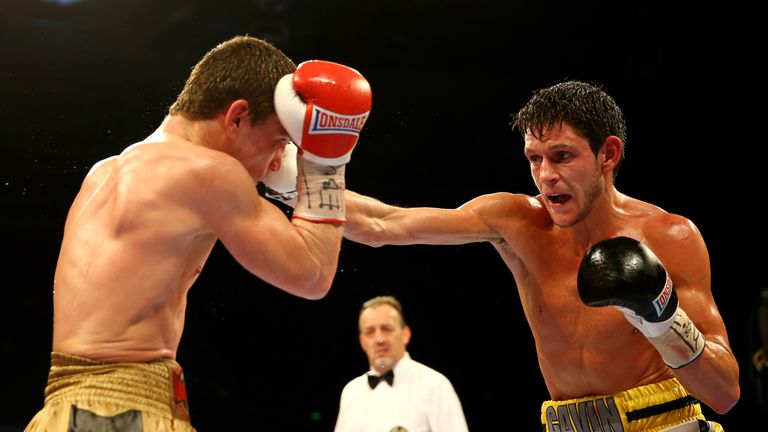 Gavin McDonnell (R)  fights Oleksandr Yegorov (L)