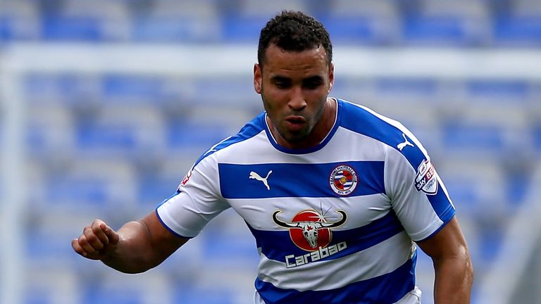 READING, ENGLAND - OCTOBER 03: Hal Robson-Kanu of Reading during the Sky Bet Championship match between Reading and Middlesbrough at Madejski Stadium on Oc