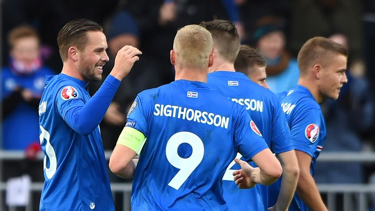 Iceland celebrate Gylfi Sigurdsson's goal