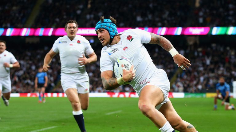 MANCHESTER, ENGLAND - OCTOBER 10:  Jack Nowell of England scores his first try during the 2015 Rugby World Cup Pool A match between England and Uruguay at 