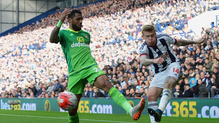 James McClean of West Bromwich Albion and Yann M'Vila of Sunderland compete for the ball 