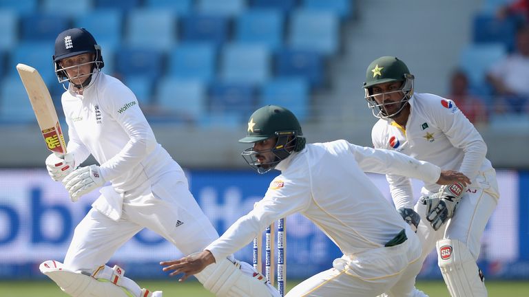 Joe Root bids to save the second Test for England