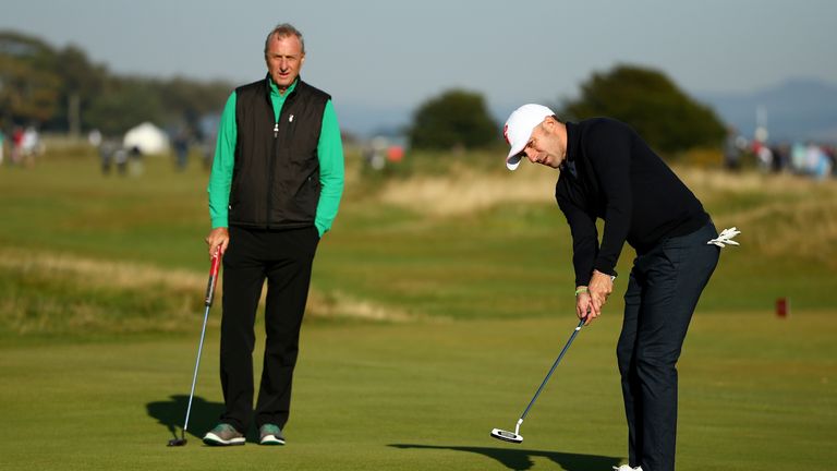 ST ANDREWS, SCOTLAND - OCTOBER 01:  Dutch football legend Johan Cruyff and former Italian footballer Alessandro Del Piero on the first green during the fir