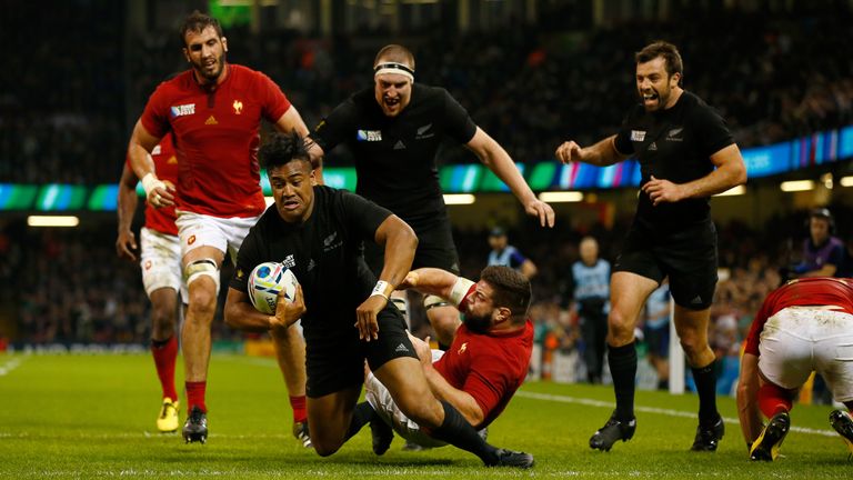Julian Savea scores his second try of the night in Cardiff