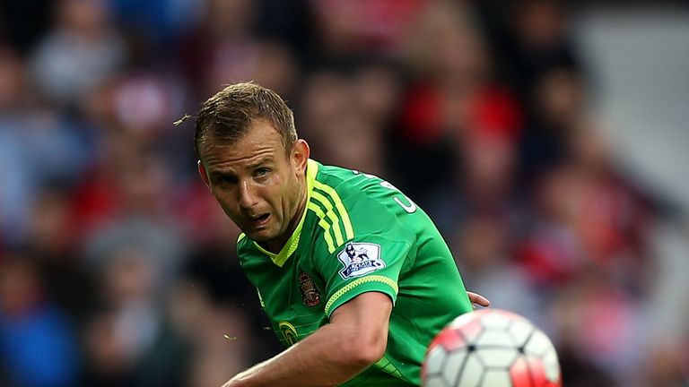 Lee Cattermole of Sundeland in action during the Barclays Premier League match with West Bromwich Albion