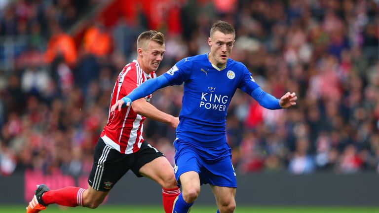 SOUTHAMPTON, ENGLAND - OCTOBER 17:  Jamie Vardy of Leicester City and James Ward-Prowse of Southampton compete for the ball during a Premier League match