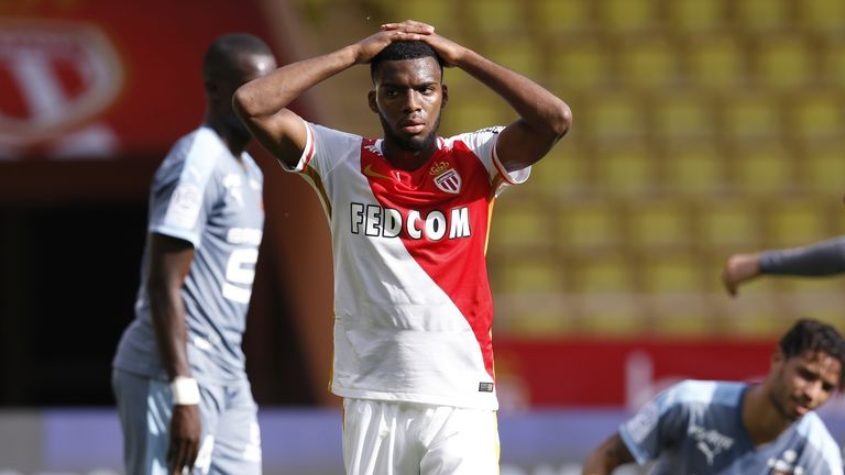 Monaco's French midfielder Thomas Lemar reacts at the end of the French L1 football match Monaco (ASM) vs Rennes (SRFC) on October 4