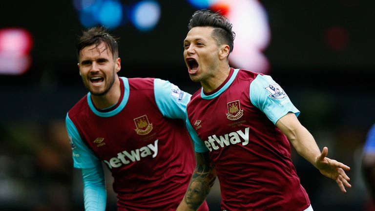 West Ham take the lead against Chelsea through Mauro Zarate!