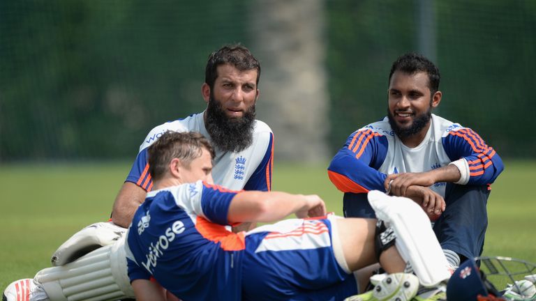 Moeen Ali (L) and Adil Rashid will hope for a more helpful pitch when England meet Pakistan in the second Test in Dubai
