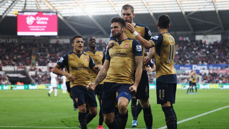 Olivier Giroud puts Arsenal 1-0 up against Swansea