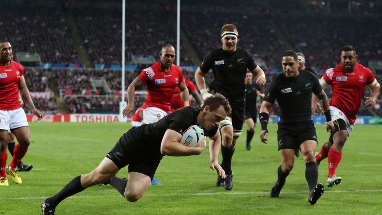 Full-back Ben Smith scores the All Blacks' first try at St James' Park