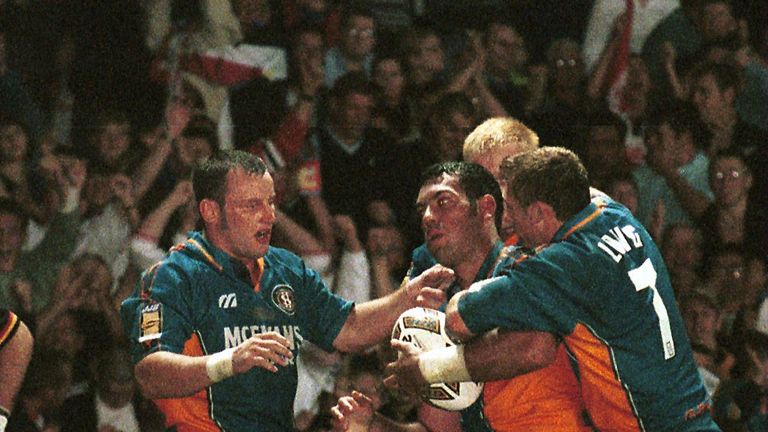 St Helens' Kevin Iro is mobbed after scoring the winning try in the 1999 Grand Final against Bradford Bulls