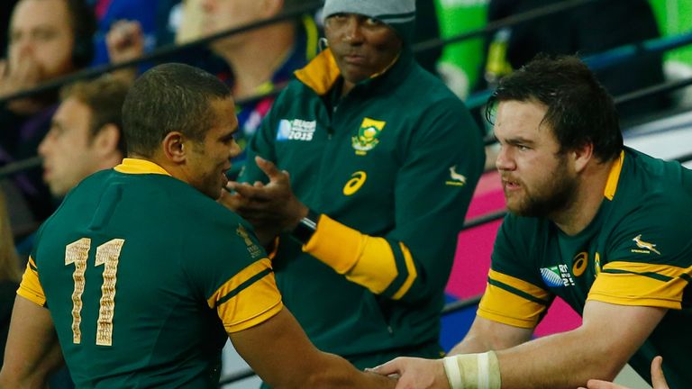 Habana shakes hands with Frans Malherbe