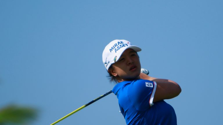 Sei Young Kim heads in to the weekend with a one-shot lead