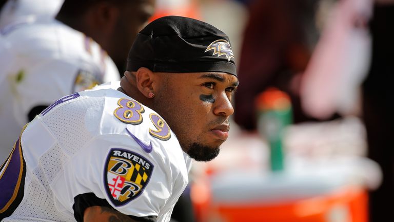 Steve Smith Sr. did not suffer a season-ending back injury against the Pittsburgh Steelers.