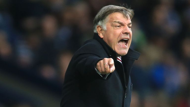 Sunderland manager Sam Allardyce gestures on the touchline during the Barclays Premier League match at The Hawthornes, West Bromwich.