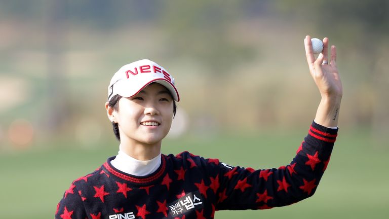 Sung Hyun Park fired ten birdies to surge in to a four-shot lead.